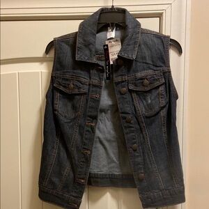 Women’s Denim Sleeveless Vest